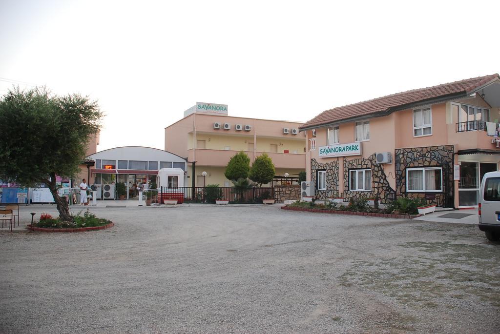 Sayanora Hotel Side Bagian luar foto